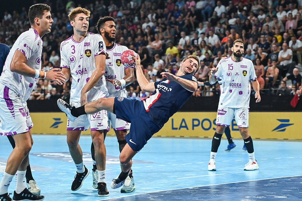 周五012法甲焦点战：巴黎圣日耳曼主场强势出击，斯特拉斯堡难逃一败？